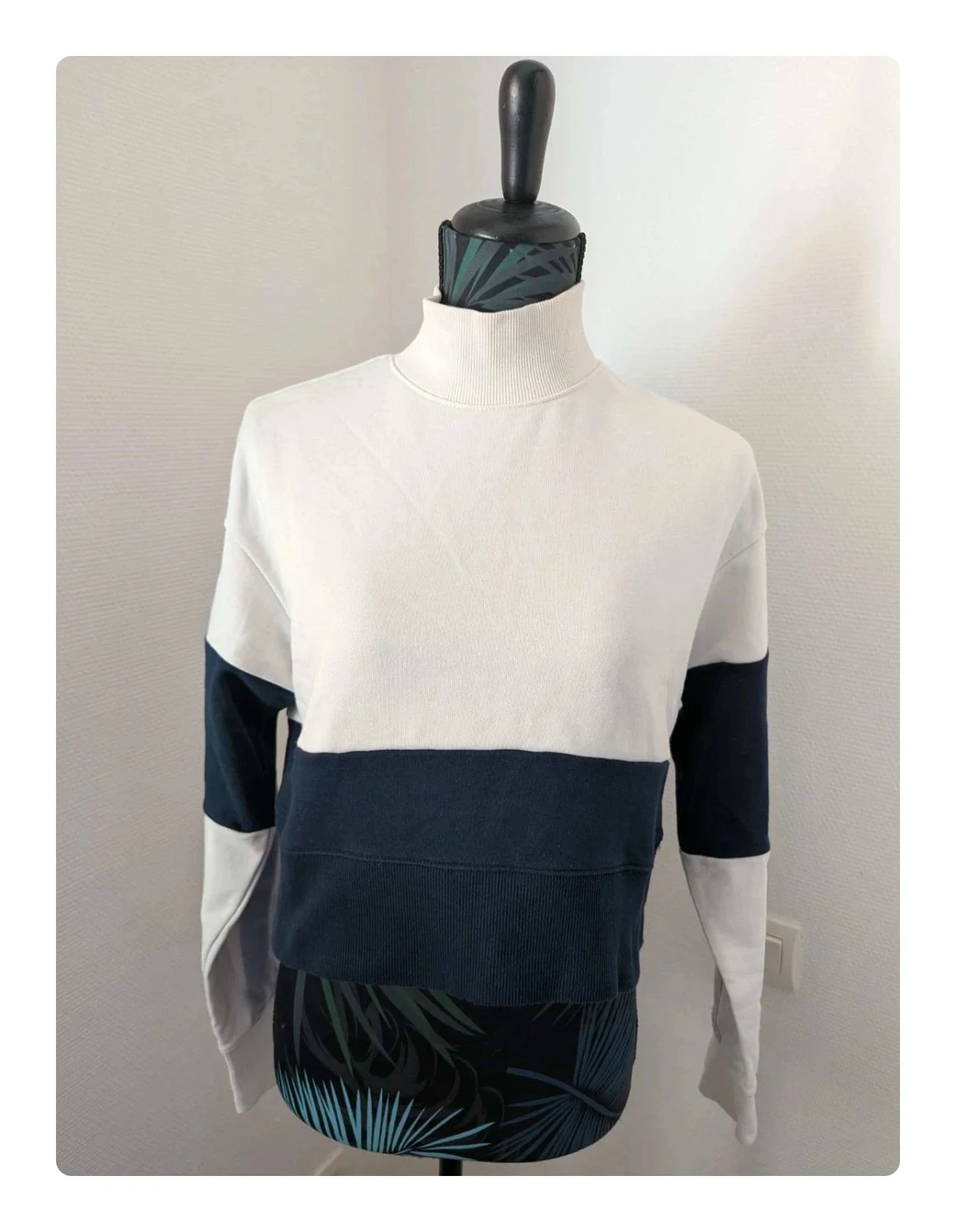 Sweat monki court bleu lila taille XS/S